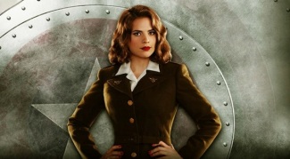https://thisfangirlsperspective.files.wordpress.com/2014/04/hayley-atwell_as_peggy_carter.jpg?resize=325%2C179